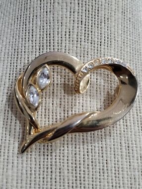 Vintage Gold Heart Brooch with Clear Crystals